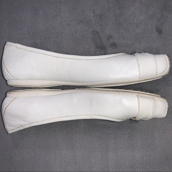Genuine Leather Arnold Churgin White Ballet Style Flats - Picture 7 of 9